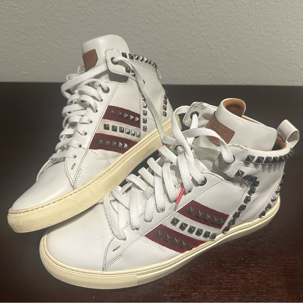 Bally sneakers in excellent condition size 10